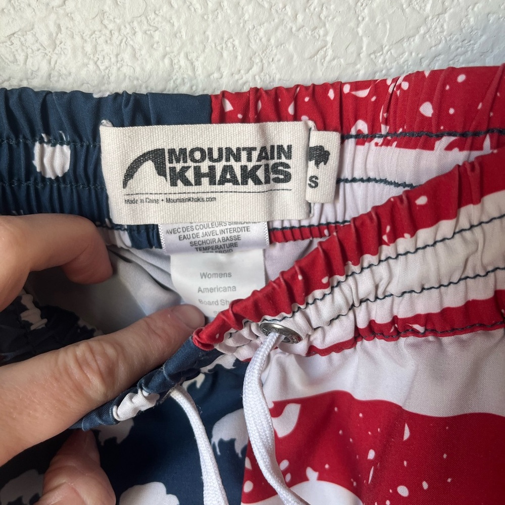 Mountain Khakis Patriotic Shorts - Picture 3 of 4